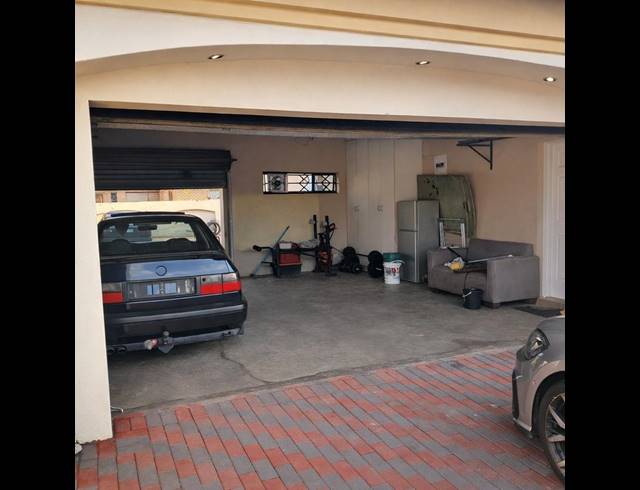 3 BEDROOM HOUSE FOR SALE IN VOSLOORUS